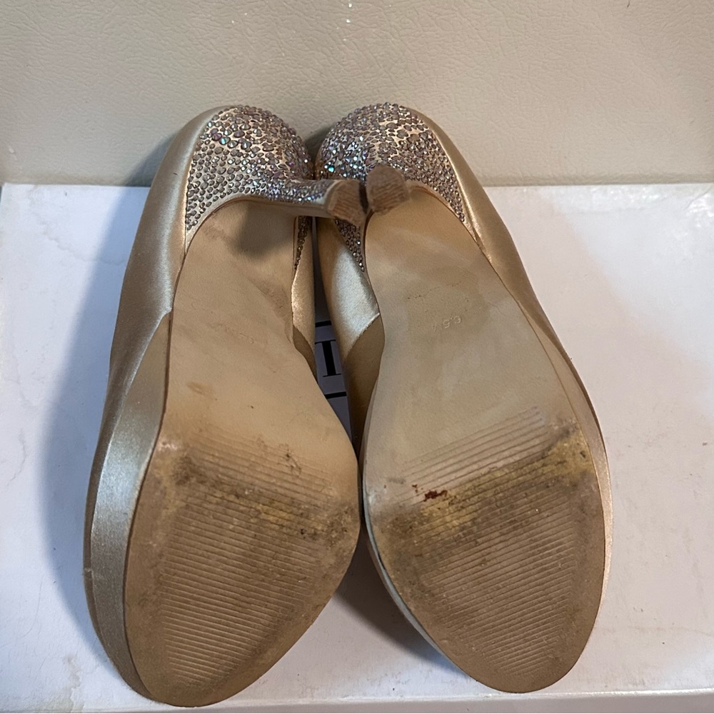 Steve Madden Rare 2011 Shimmering Nude Satin Rhinestone stiletto pumps - Picture 8 of 14